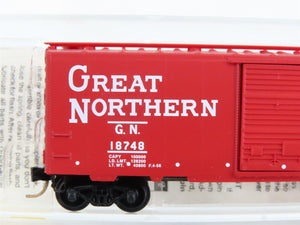 N Scale Micro-Trains 20156 GN Great Northern 40' Box Car 18748 RTR