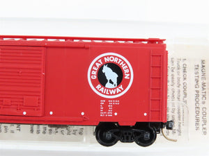 N Scale Micro-Trains 20156 GN Great Northern 40' Box Car 18748 RTR