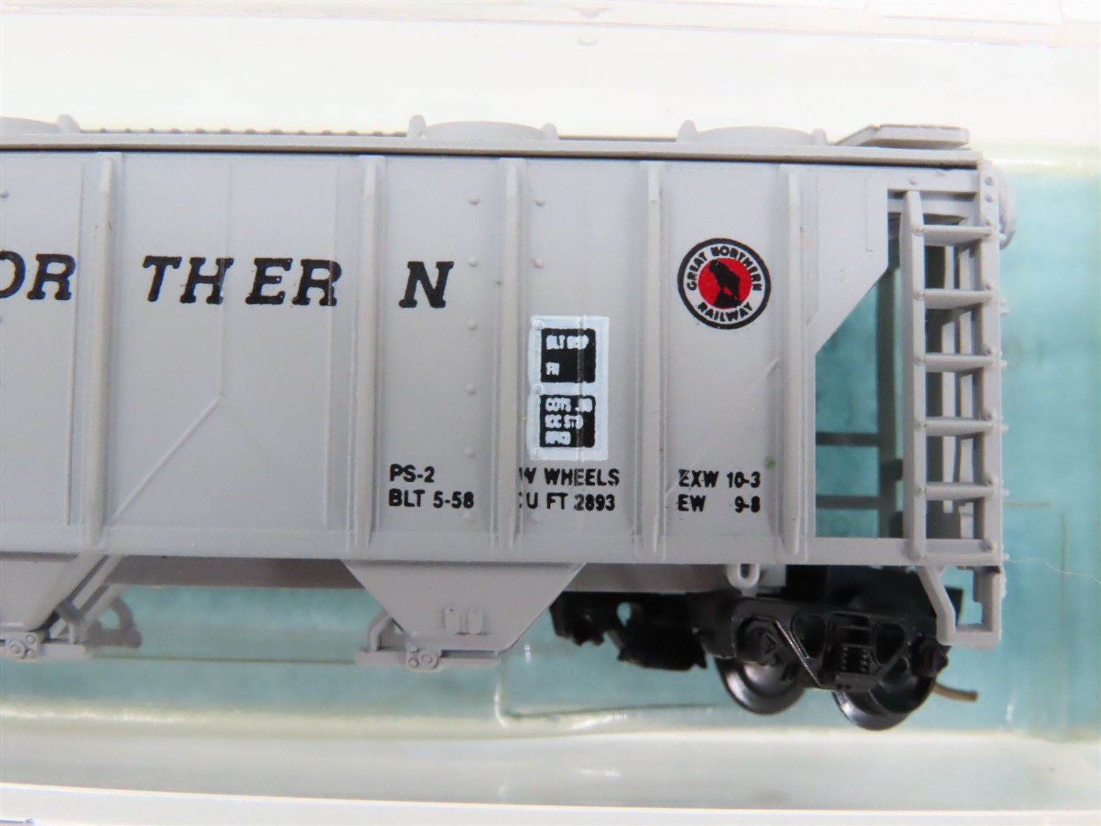N Scale Atlas 9212-2 GN Great Northern 47' 2-Bay Covered Hopper 71697 RTR