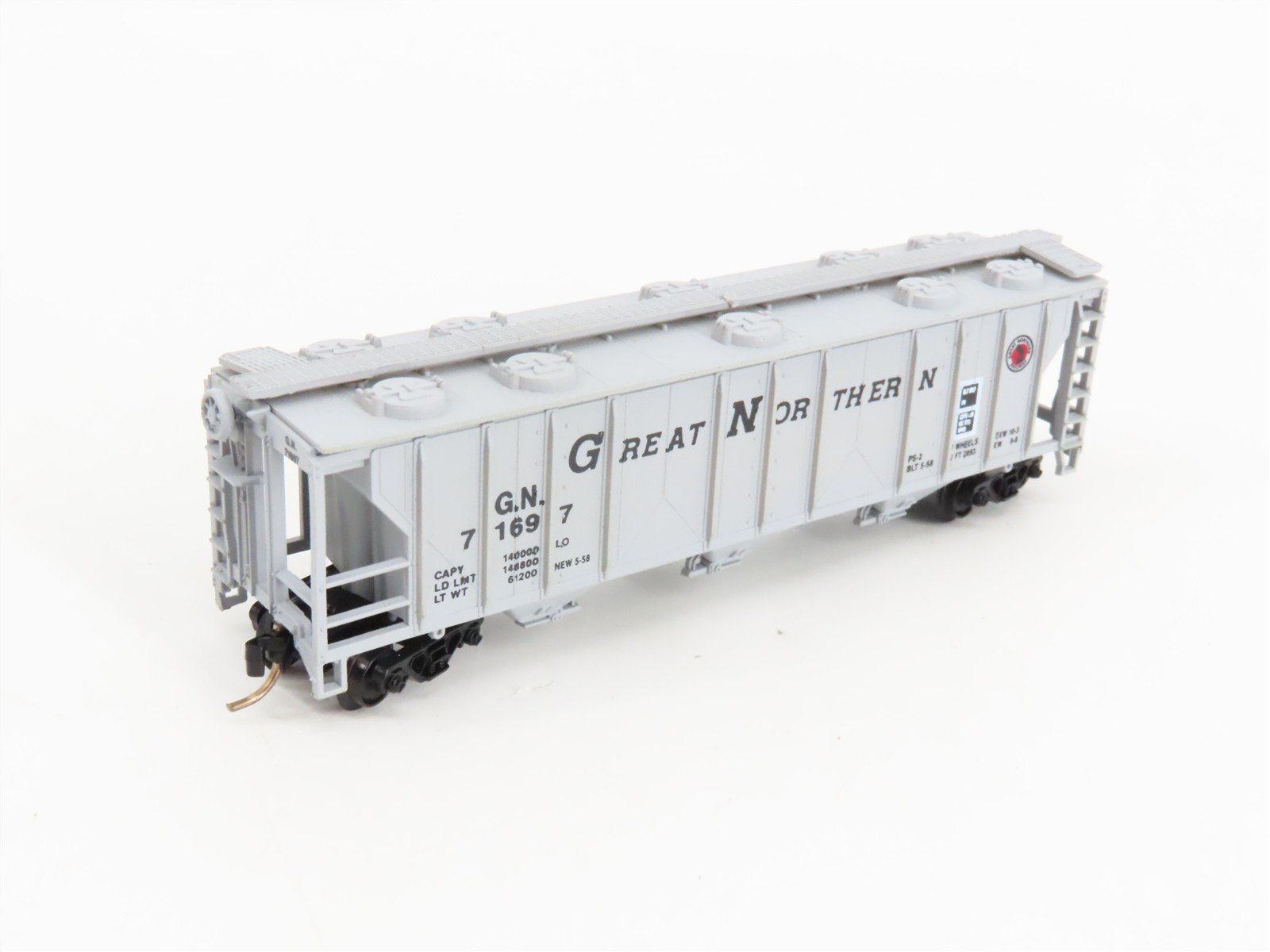 N Scale Atlas 9212-2 GN Great Northern 47' 2-Bay Covered Hopper 71697 RTR