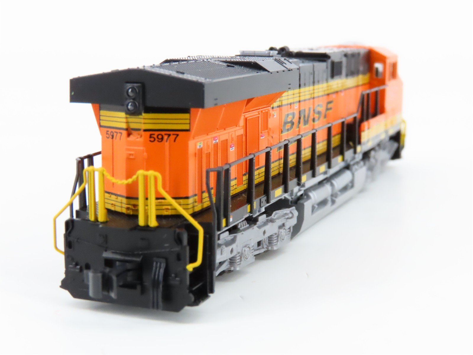 N Scale KATO 176-6301 BNSF Railway EMD SD70MAC Diesel #5977 - DCC Ready