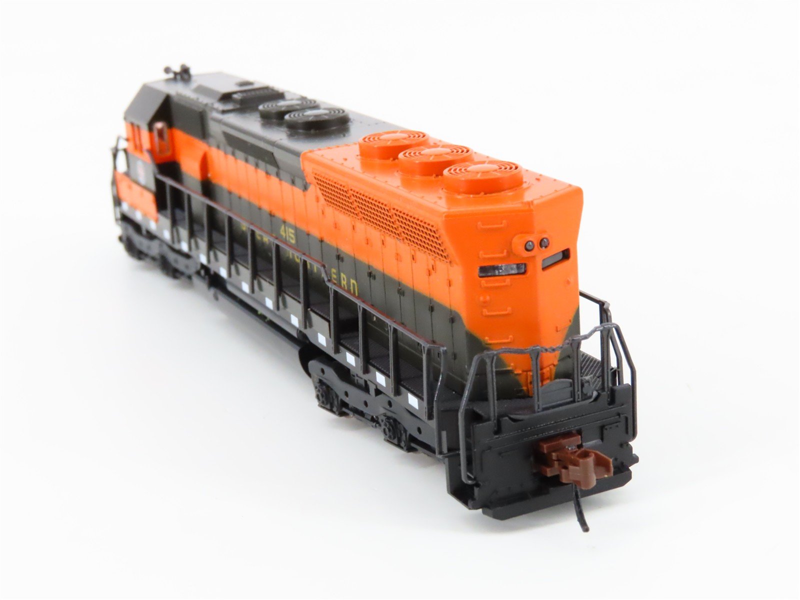 N Scale KATO 176-3113 GN Great Northern EMD SD45 Diesel #415