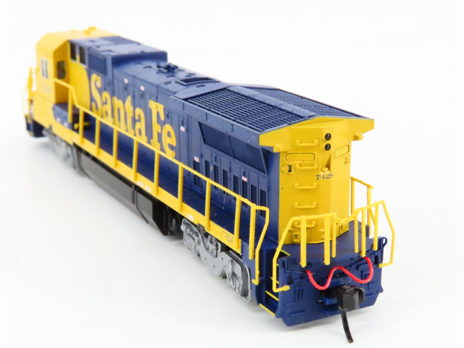 N Scale Atlas 48705 ATSF Santa Fe Dash 8-40B Diesel Locomotive #7428 - DCC Ready