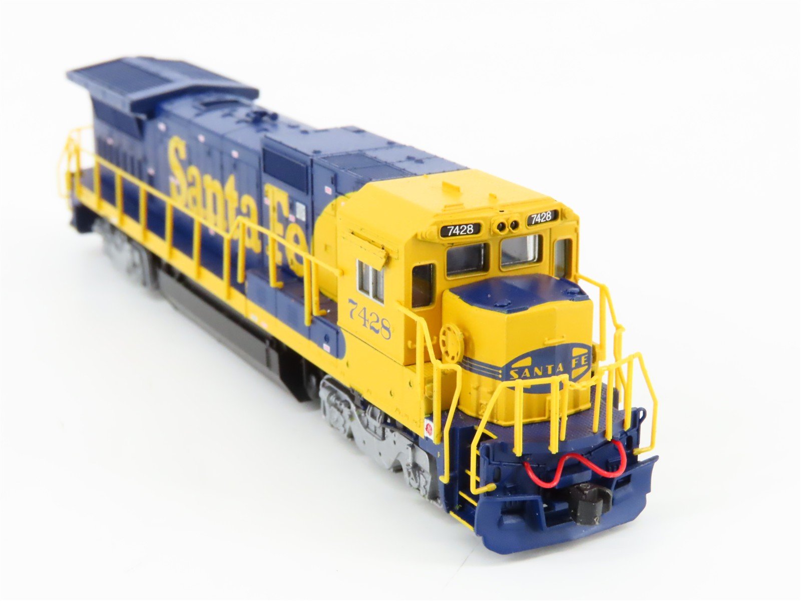 N Scale Atlas 48705 ATSF Santa Fe Dash 8-40B Diesel Locomotive #7428 - DCC Ready