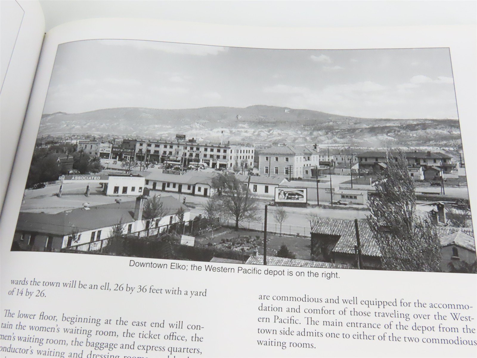 Western Pacific Depots & Stations by Stephen M. Hayes ©2007 HC Book