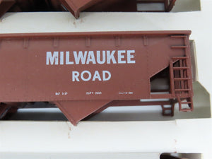 HO Scale Bev-Bel 778 MILW Milwaukee Road 2-Bay Open Hopper 3-Car Kit