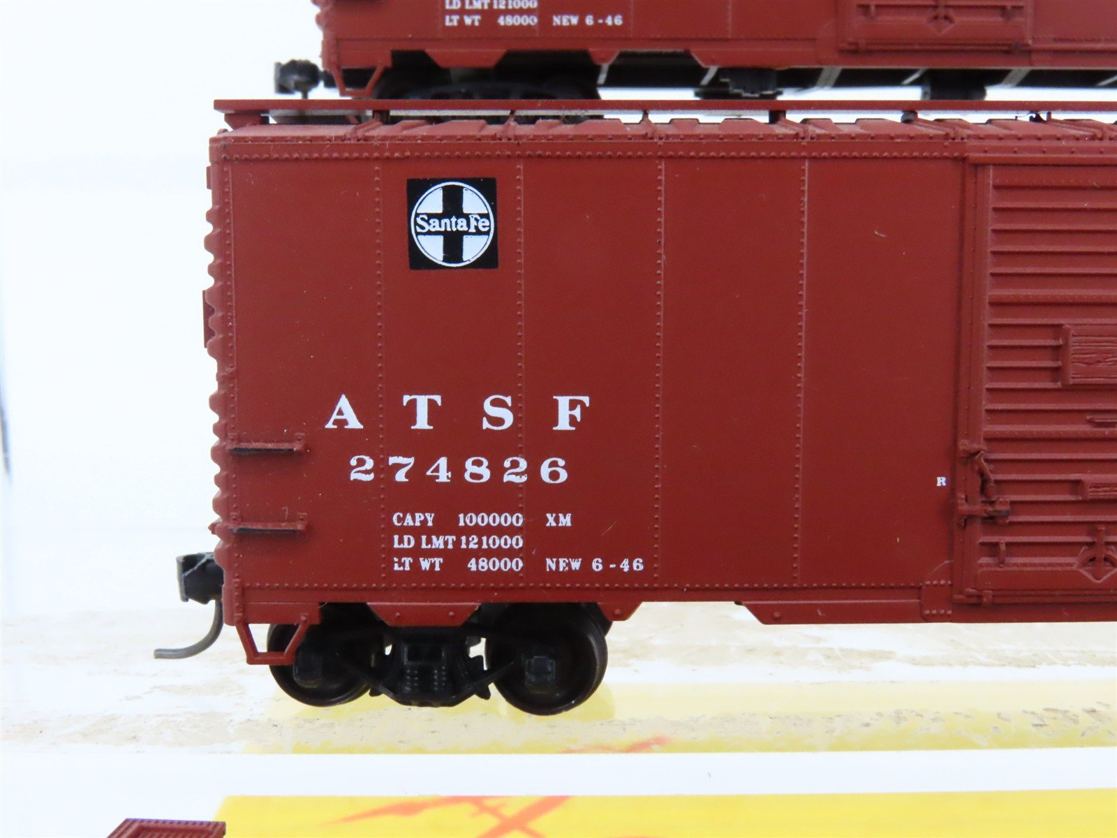 HO Scale Accurail 3322 ATSF Santa Fe 40' Boxcar 3-Pack Built-up Kits