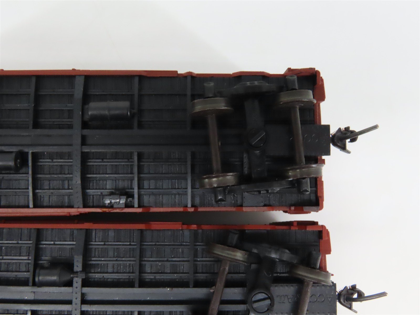 HO Scale Accurail 3322 ATSF Santa Fe 40' Boxcar 3-Pack Built-up Kits