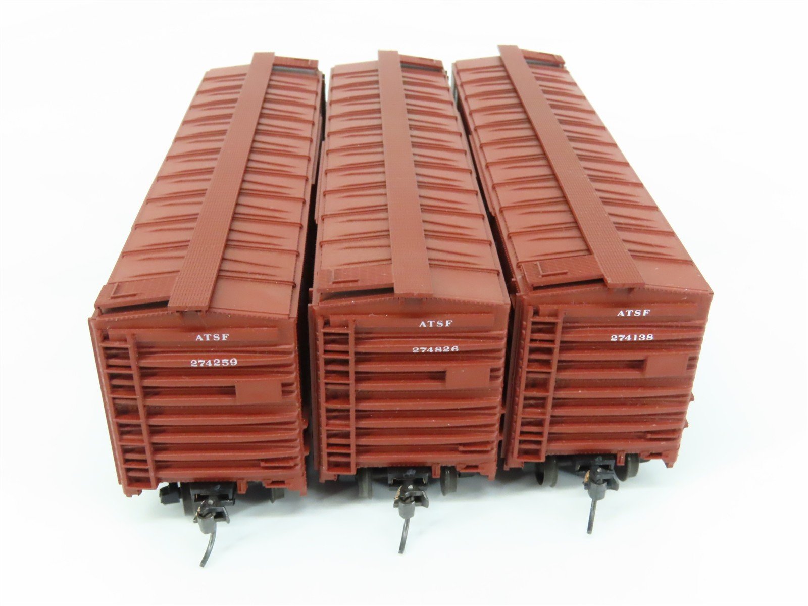 HO Scale Accurail 3322 ATSF Santa Fe 40' Boxcar 3-Pack Built-up Kits