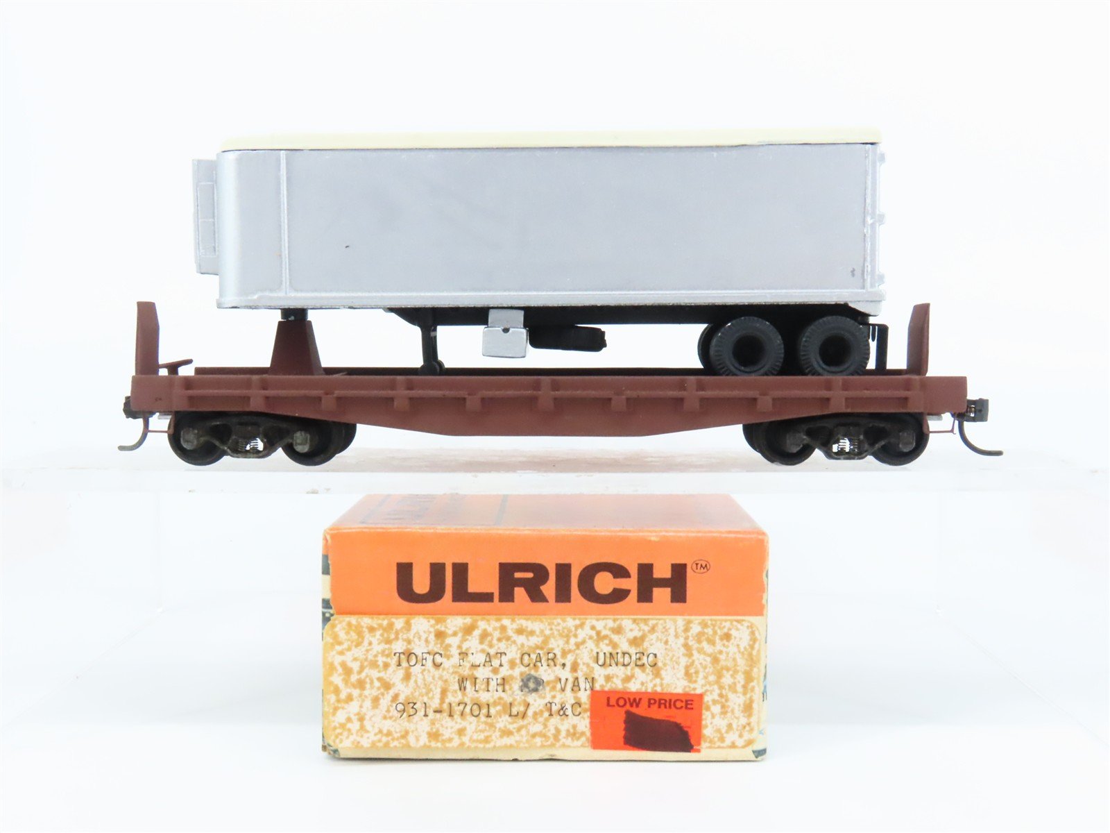 HO Scale Ulrich 931-1701 Undecorated Flatcar w/Trailer Built-up Kit