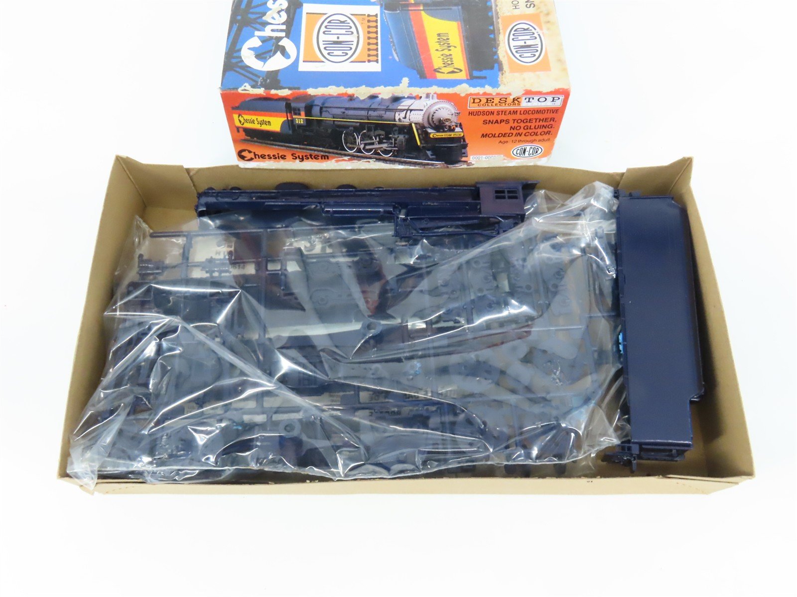 HO Scale Con-Cor 0001-000202 Chessie System 4-6-4 Steam Loco #312 Static Kit