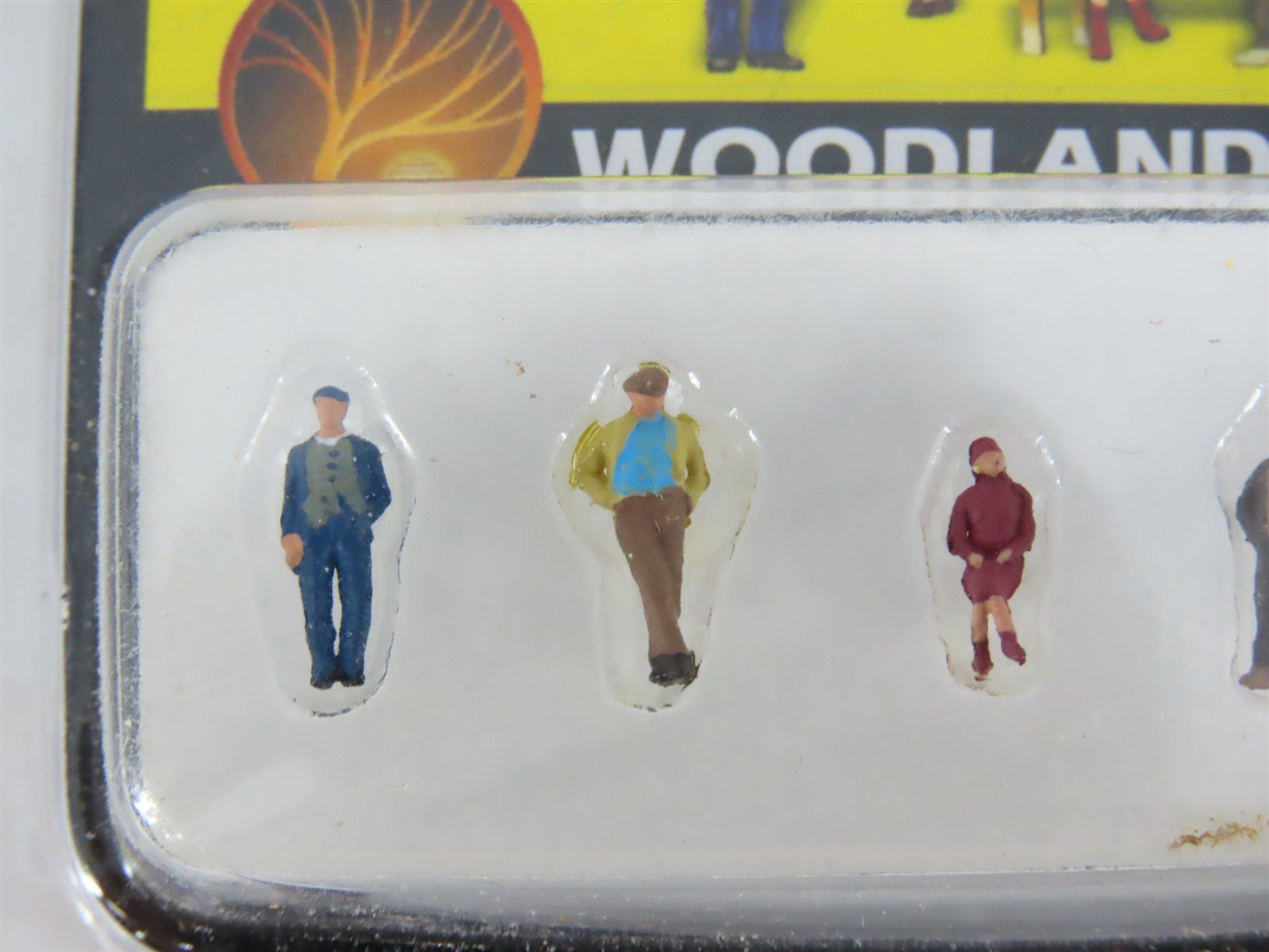 LOT of 5 N Scale Woodland Scenics Figure Packs: Police, Bystanders, Graveside +