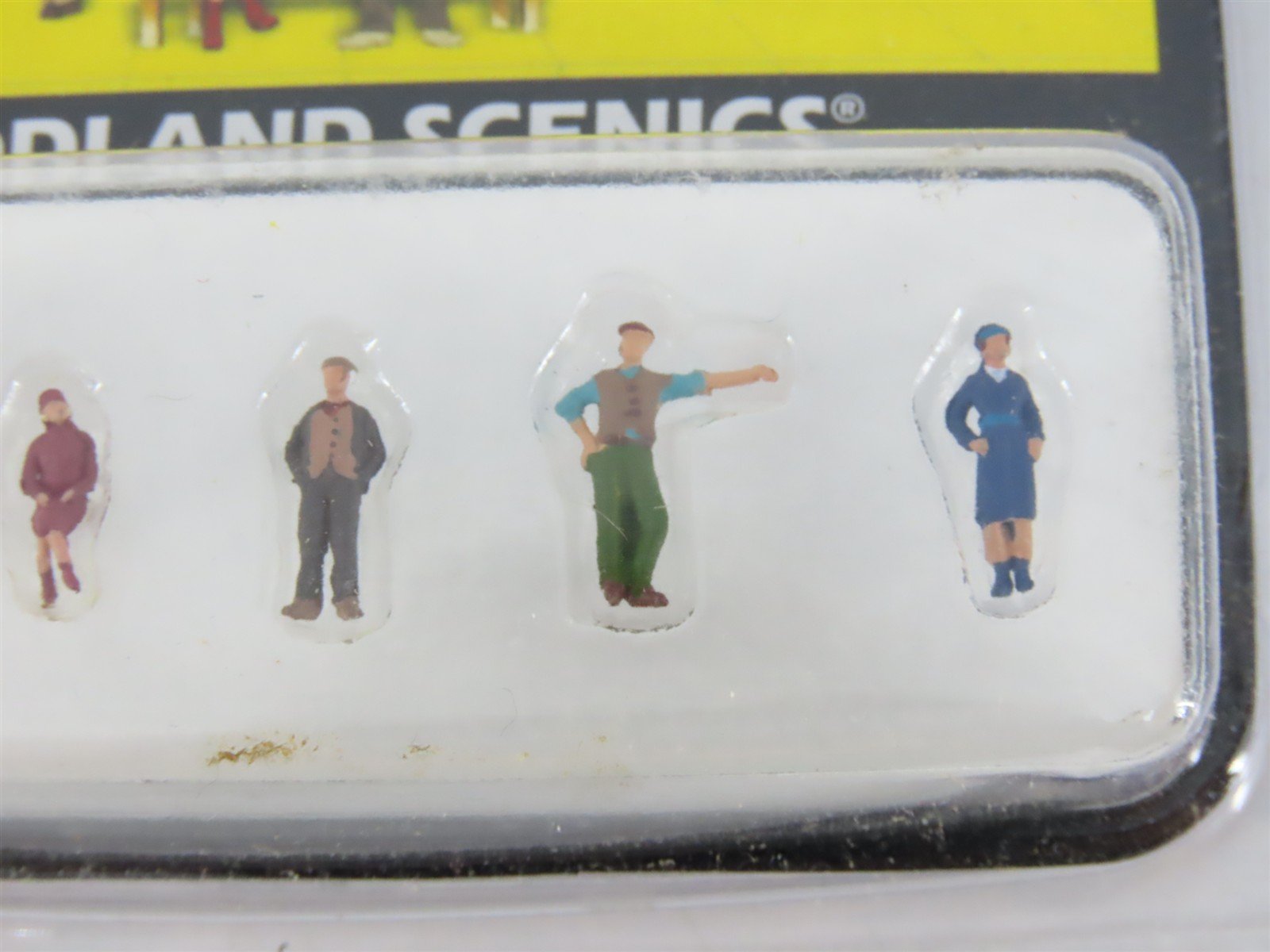 LOT of 5 N Scale Woodland Scenics Figure Packs: Police, Bystanders, Graveside +