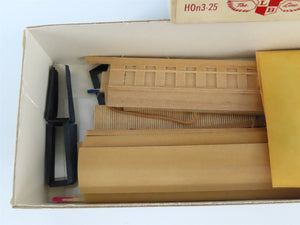 HOn3 LaBelle Craftsman Kit #HOn3-25 Undecorated Closed Vestibule Coach Passenger