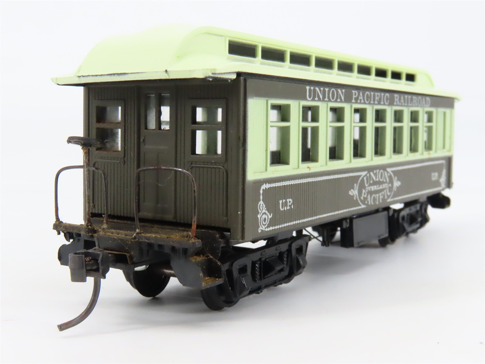 HO Scale Roundhouse UP Union Pacific 34' Overton Passenger 4-Car Set