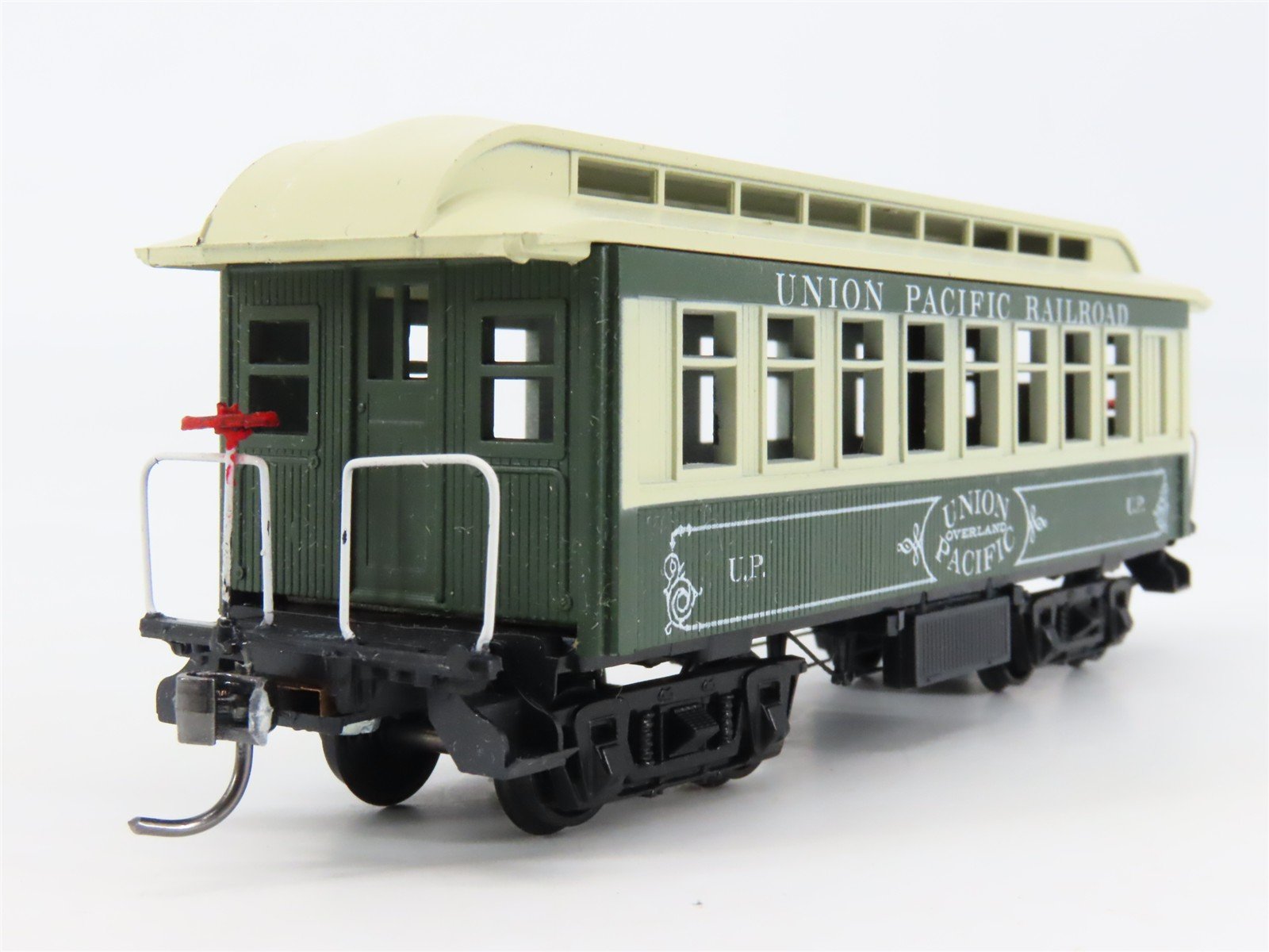 HO Scale Roundhouse UP Union Pacific 34' Overton Passenger 3-Car Set
