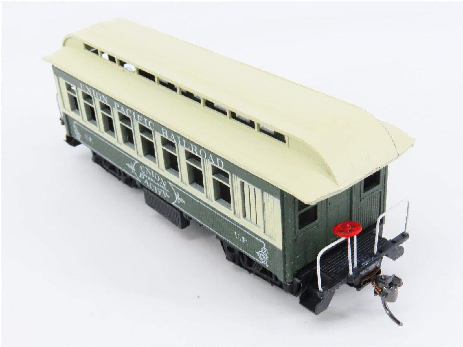 HO Scale Roundhouse UP Union Pacific 34' Overton Passenger 3-Car Set