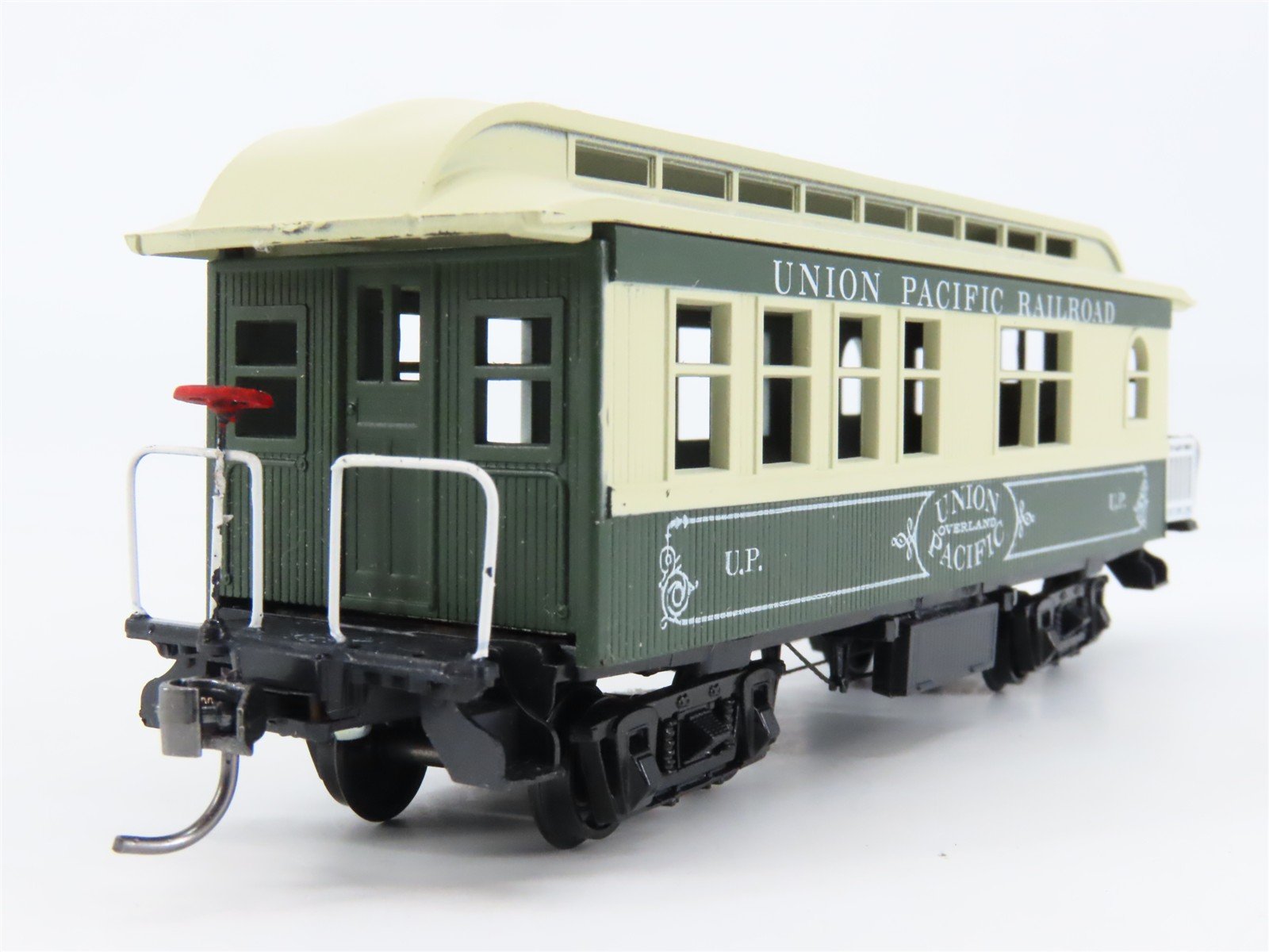 HO Scale Roundhouse UP Union Pacific 34' Overton Passenger 3-Car Set