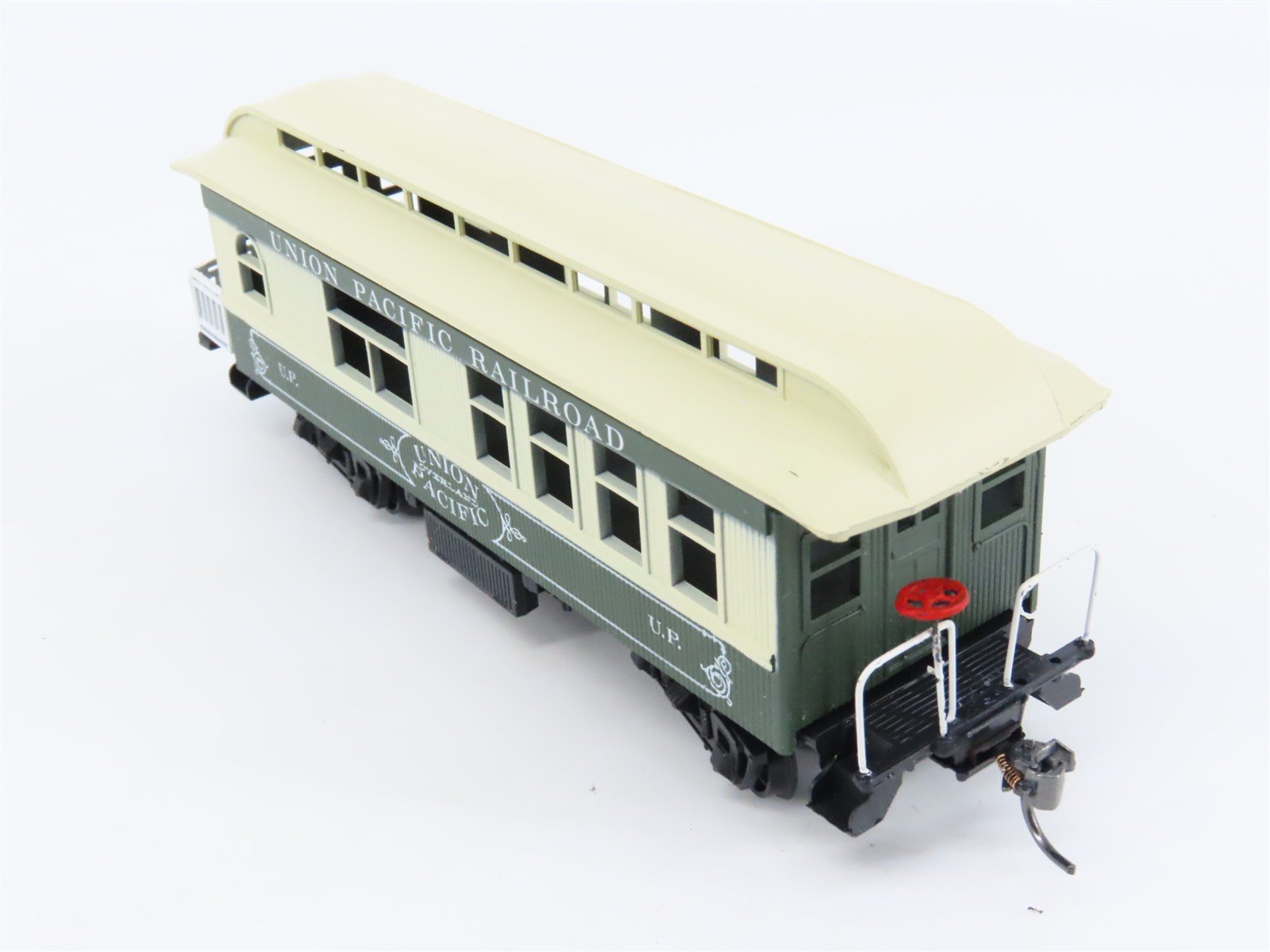 HO Scale Roundhouse UP Union Pacific 34' Overton Passenger 3-Car Set