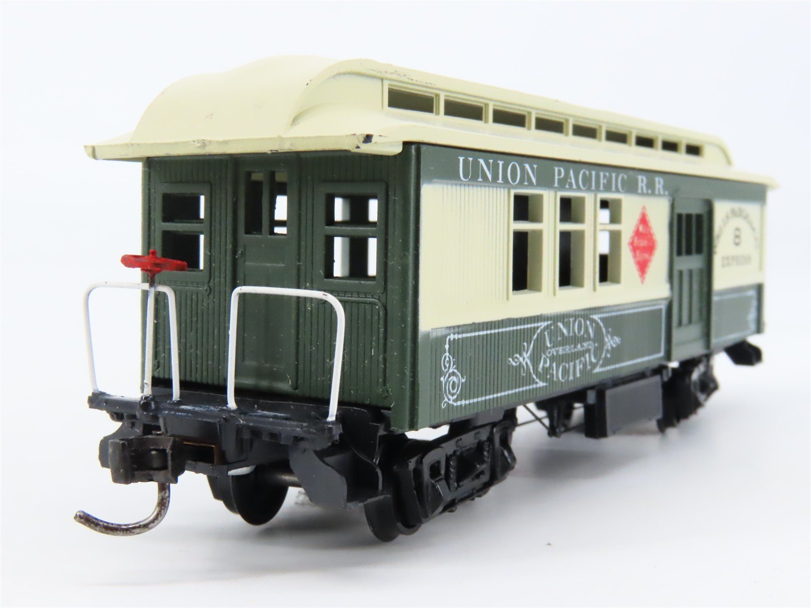HO Scale Roundhouse UP Union Pacific 34' Overton Passenger 3-Car Set