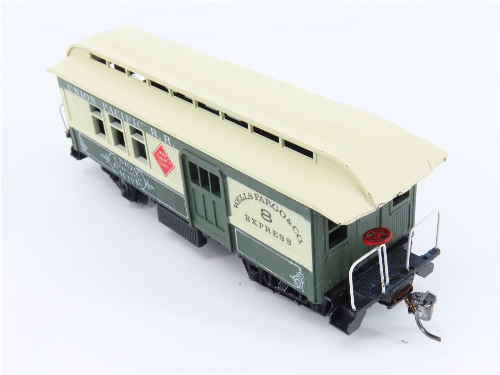 HO Scale Roundhouse UP Union Pacific 34' Overton Passenger 3-Car Set