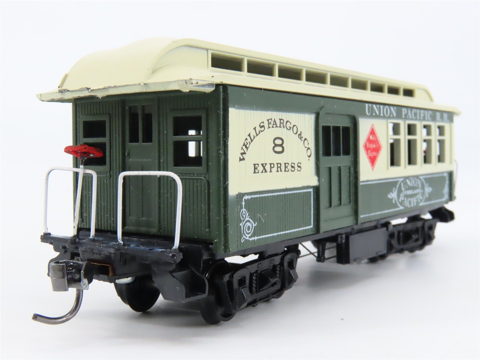 HO Scale Roundhouse UP Union Pacific 34' Overton Passenger 3-Car Set