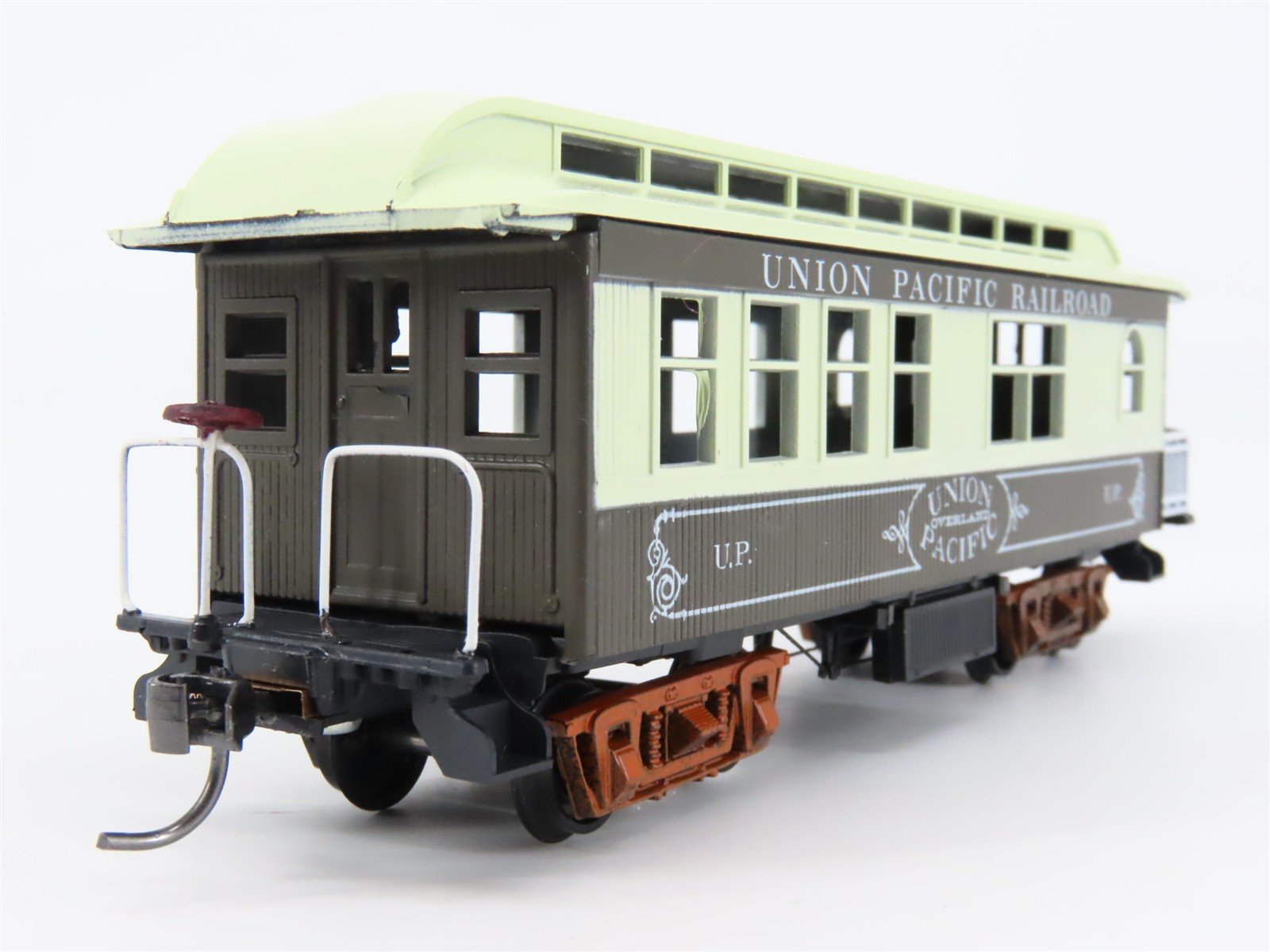 HO Scale Roundhouse UP Union Pacific 34' Overton Passenger 5-Car Set