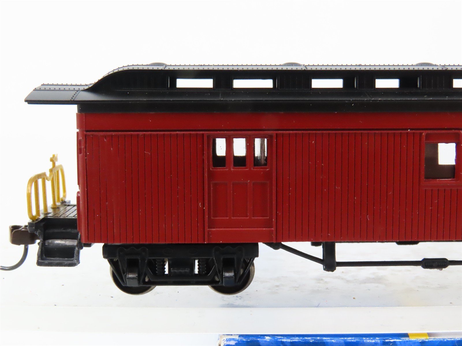 HO Scale Bachmann Silver 13502 Unlettered 1860-1880 Combine Passenger Car