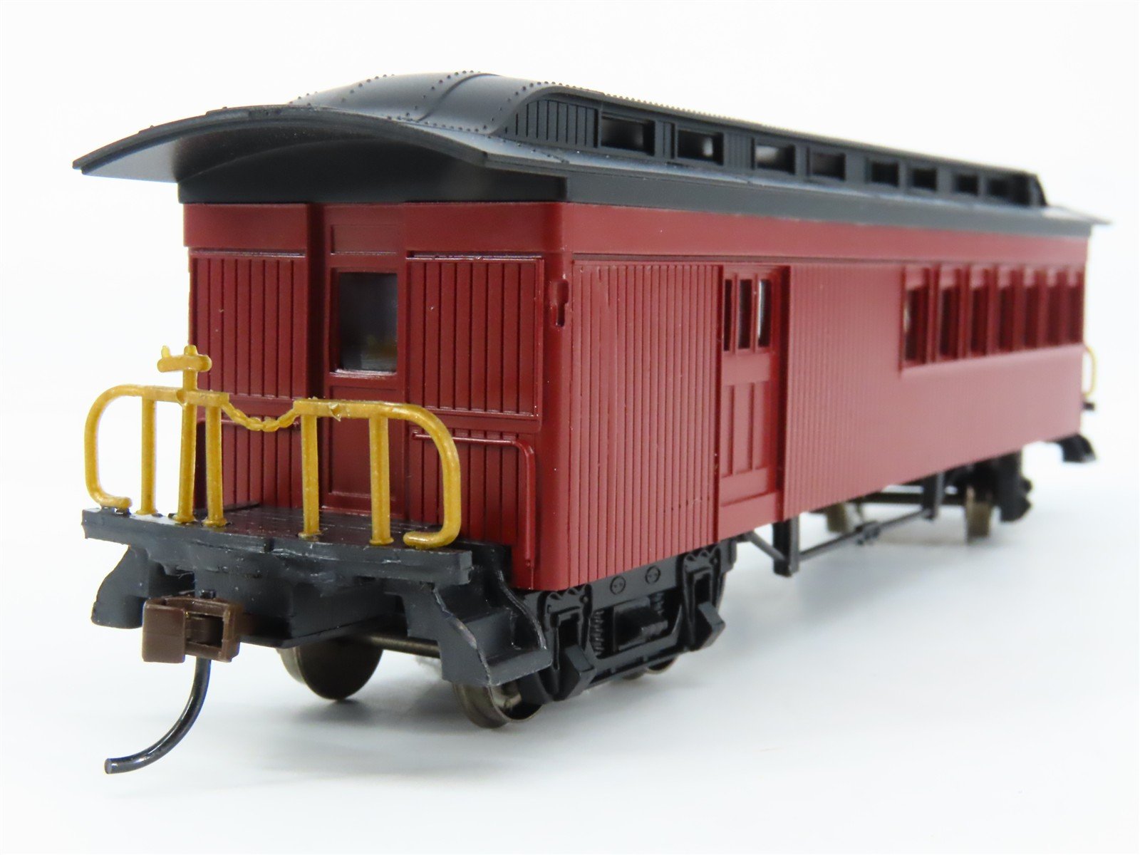 HO Scale Bachmann Silver 13502 Unlettered 1860-1880 Combine Passenger Car