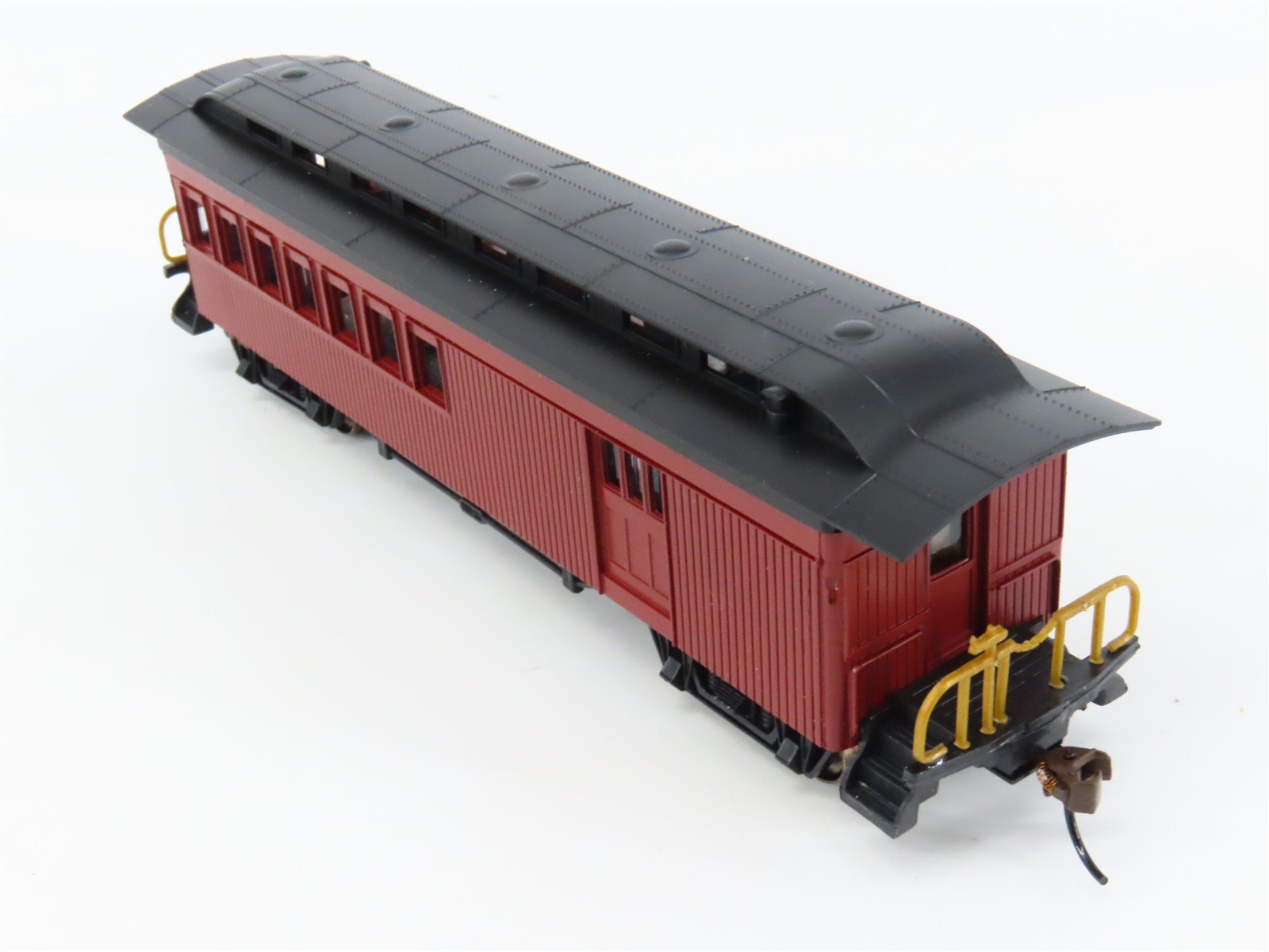 HO Scale Bachmann Silver 13502 Unlettered 1860-1880 Combine Passenger Car