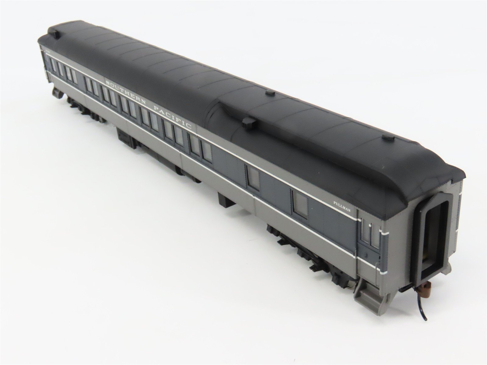 HO Scale Walthers 932-10009 SP Southern Pacific Pullman 12-1 Passenger Car