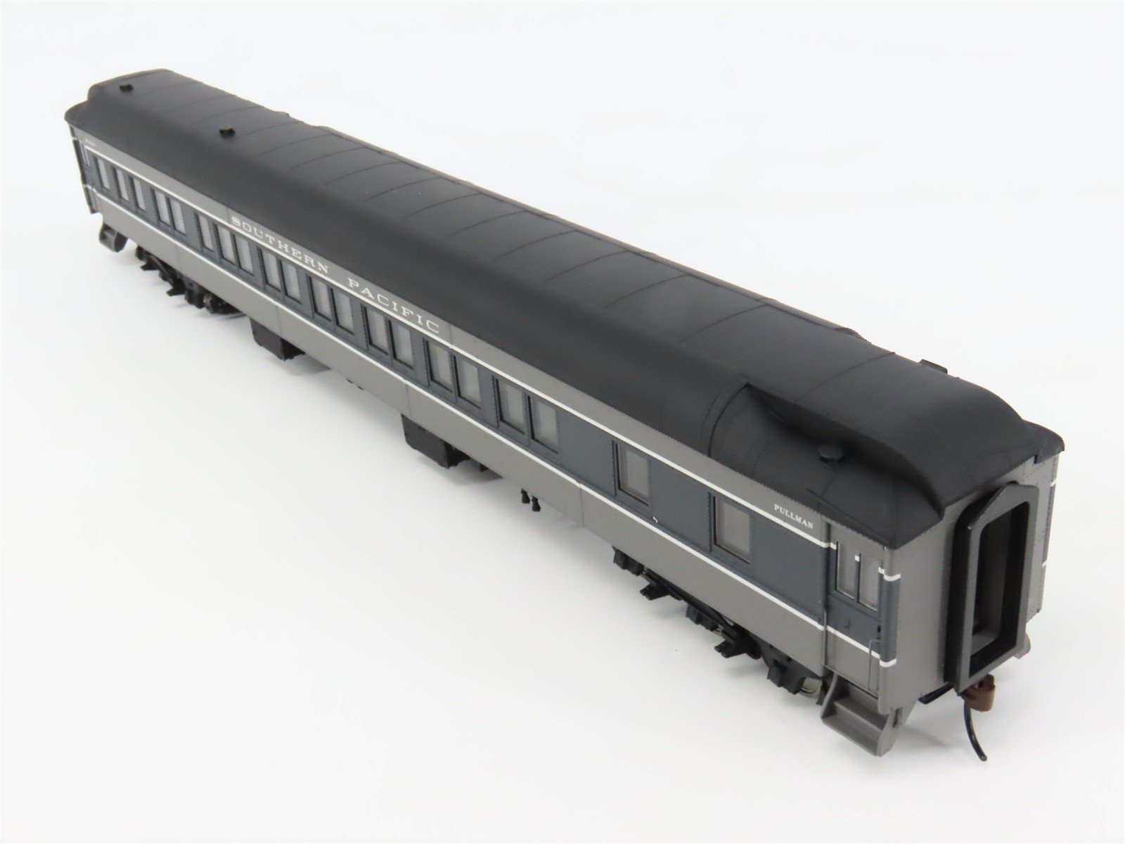 HO Scale Walthers 932-10009 SP Southern Pacific Pullman 12-1 Passenger Car