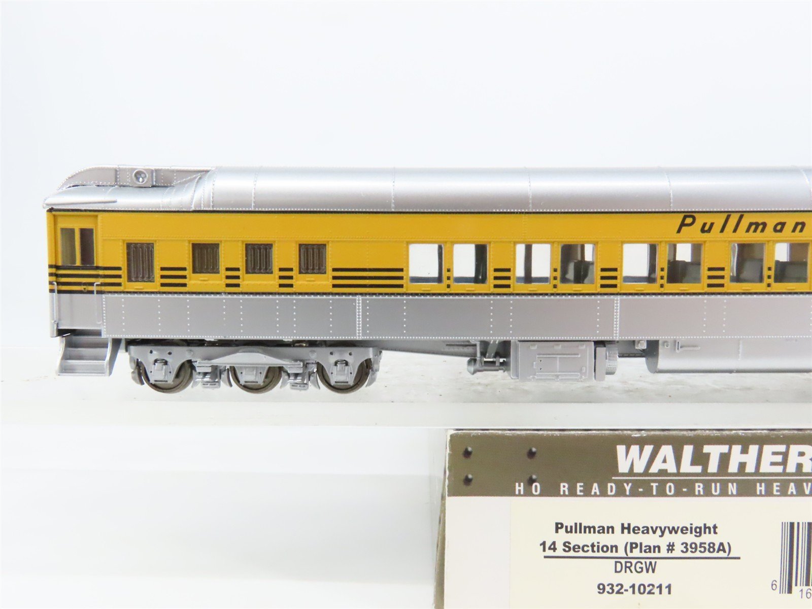 HO Scale Walthers 932-10211 D&RGW Rio Grande Pullman 14-Section Passenger Car