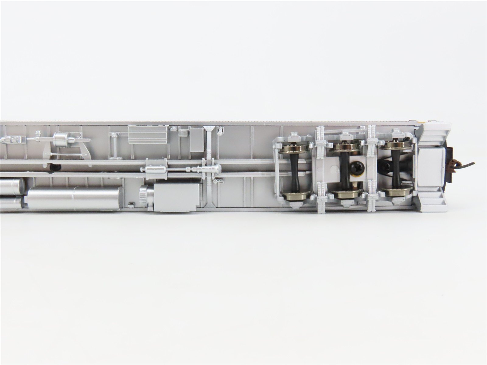 HO Scale Walthers 932-10211 D&RGW Rio Grande Pullman 14-Section Passenger Car