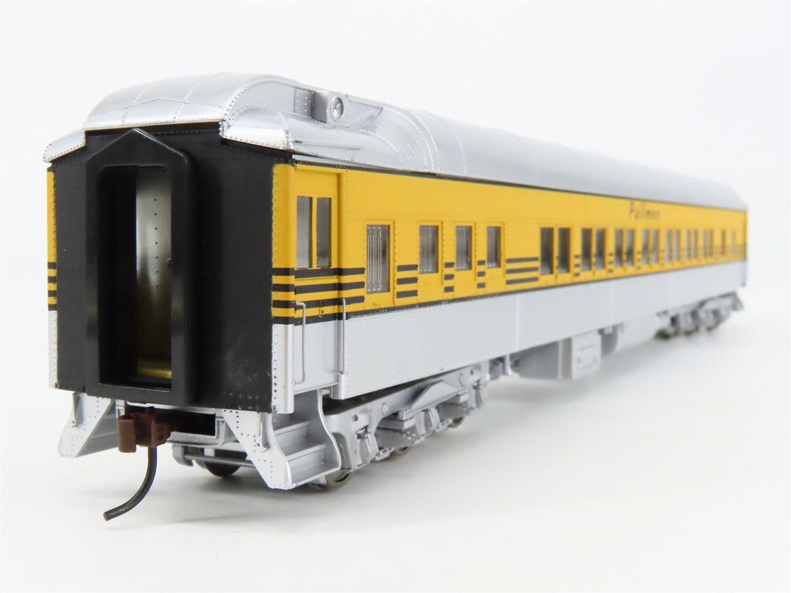 HO Scale Walthers 932-10211 D&RGW Rio Grande Pullman 14-Section Passenger Car