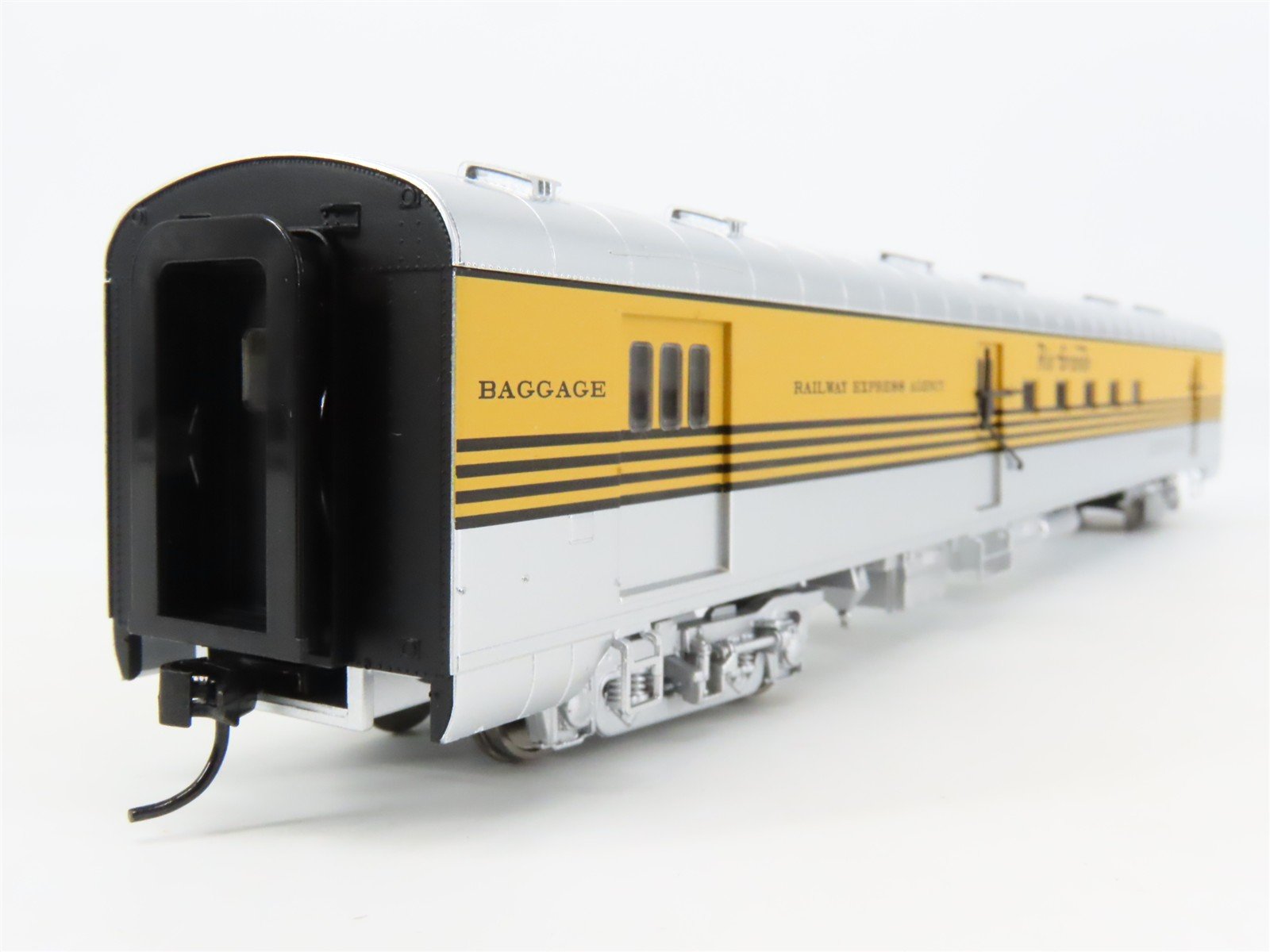 HO Scale Walthers 932-6907 D&RGW Rio Grande ACF Baggage/RPO Passenger Car