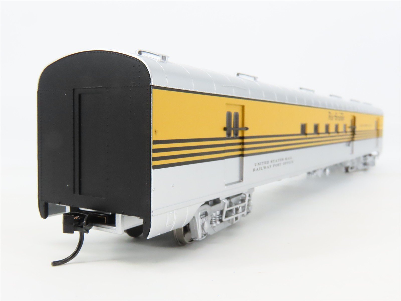 HO Scale Walthers 932-6907 D&RGW Rio Grande ACF Baggage/RPO Passenger Car