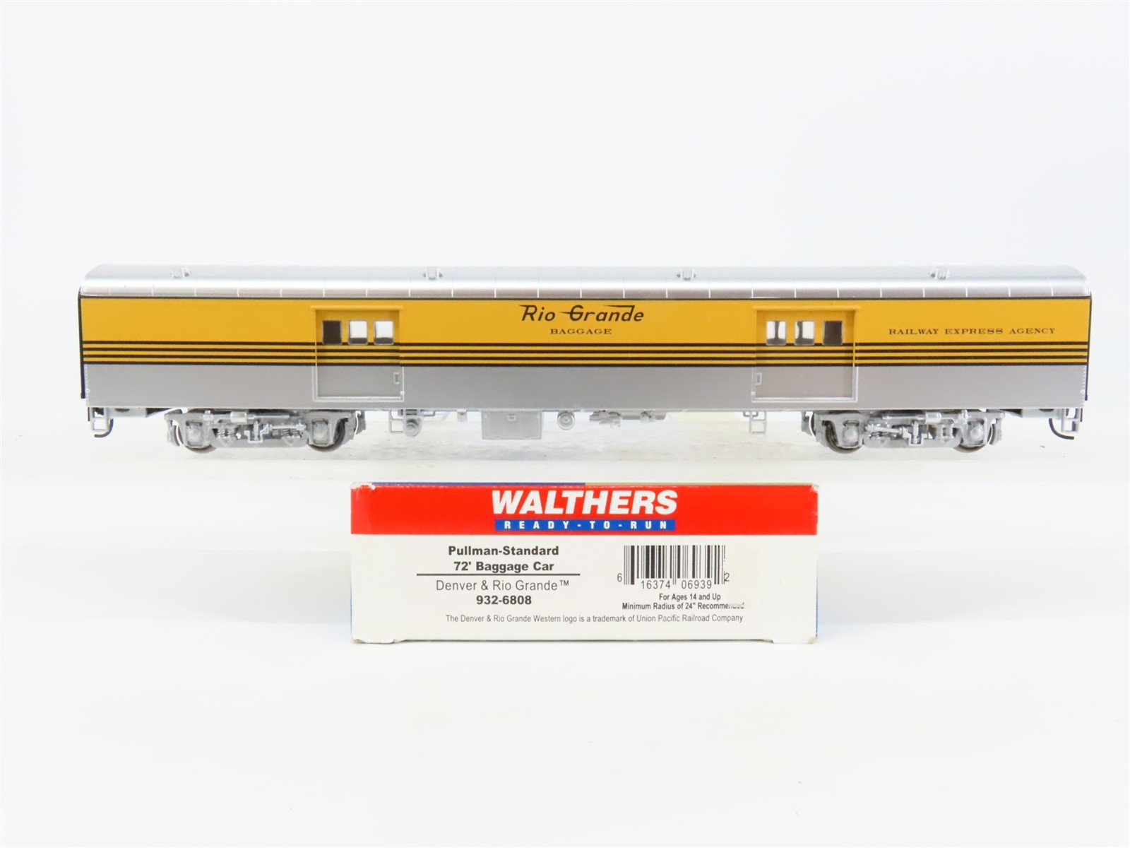 HO Scale Walthers 932-6808 D&RGW Rio Grande P-S 72' Baggage Passenger Car