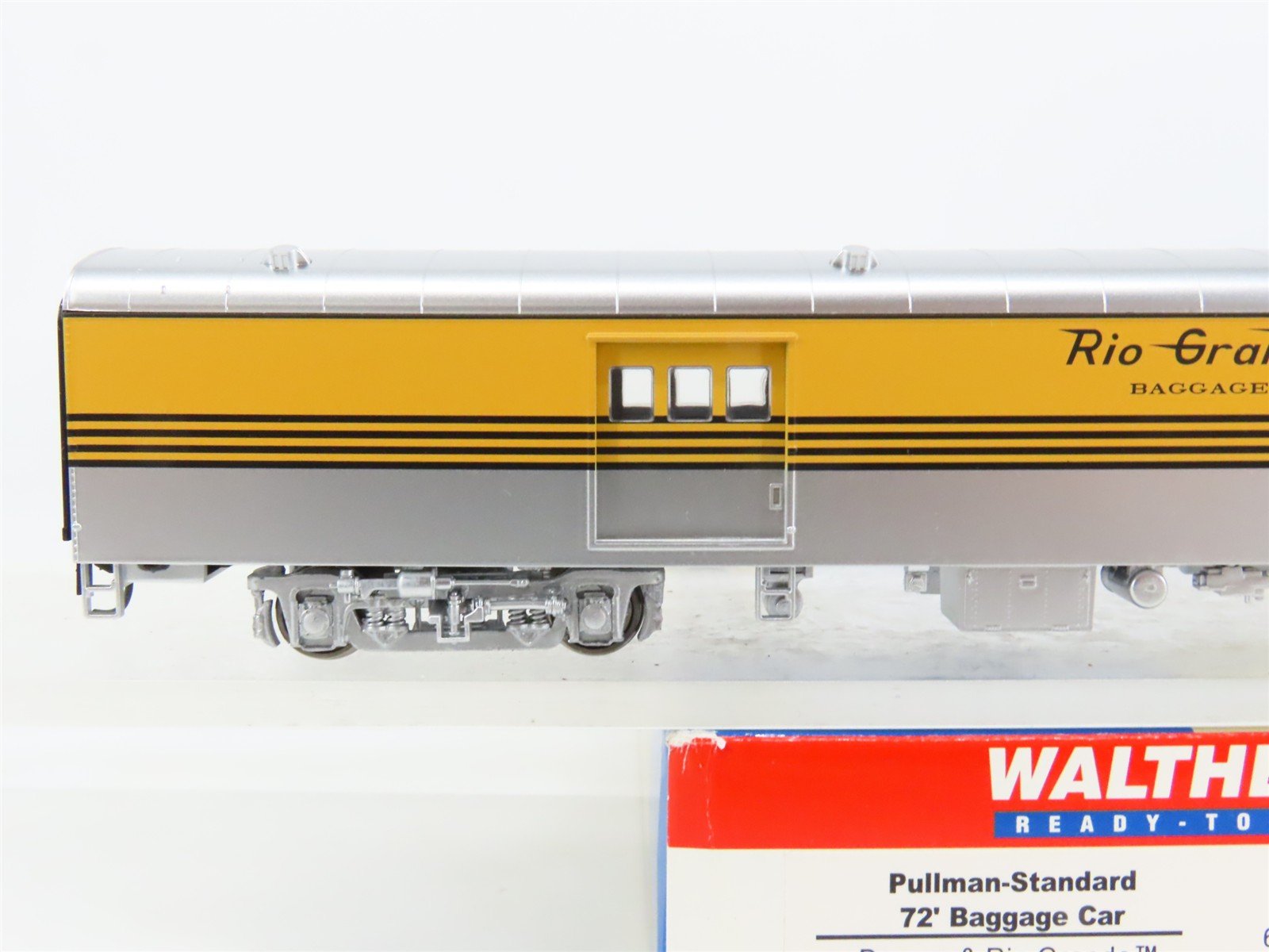 HO Scale Walthers 932-6808 D&RGW Rio Grande P-S 72' Baggage Passenger Car