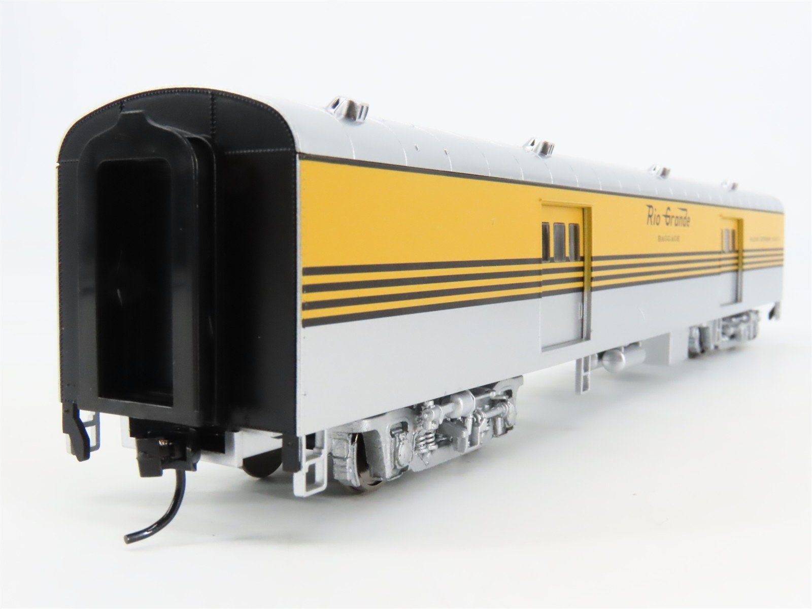 HO Scale Walthers 932-6808 D&RGW Rio Grande P-S 72' Baggage Passenger Car