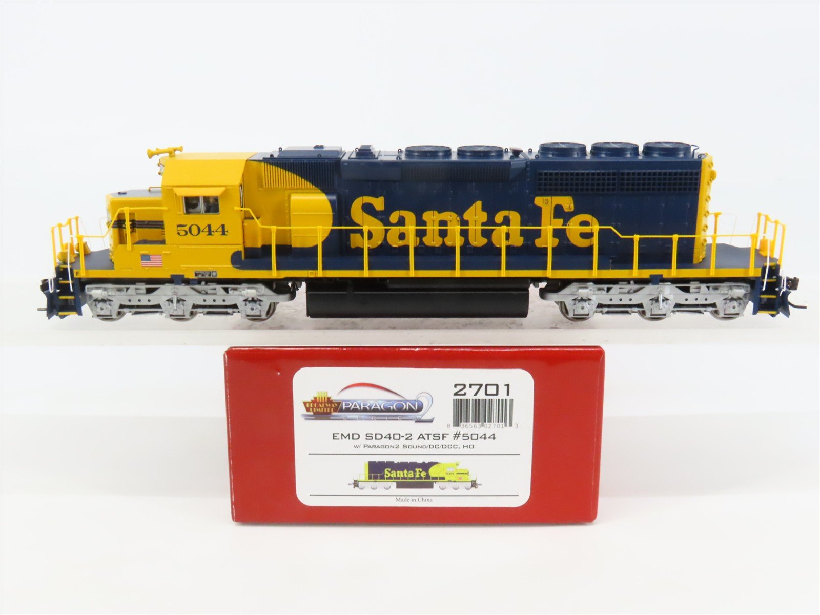HO Broadway Limited BLI 2701 ATSF Santa Fe EMD SD40-2 Diesel #5044 - Paragon2