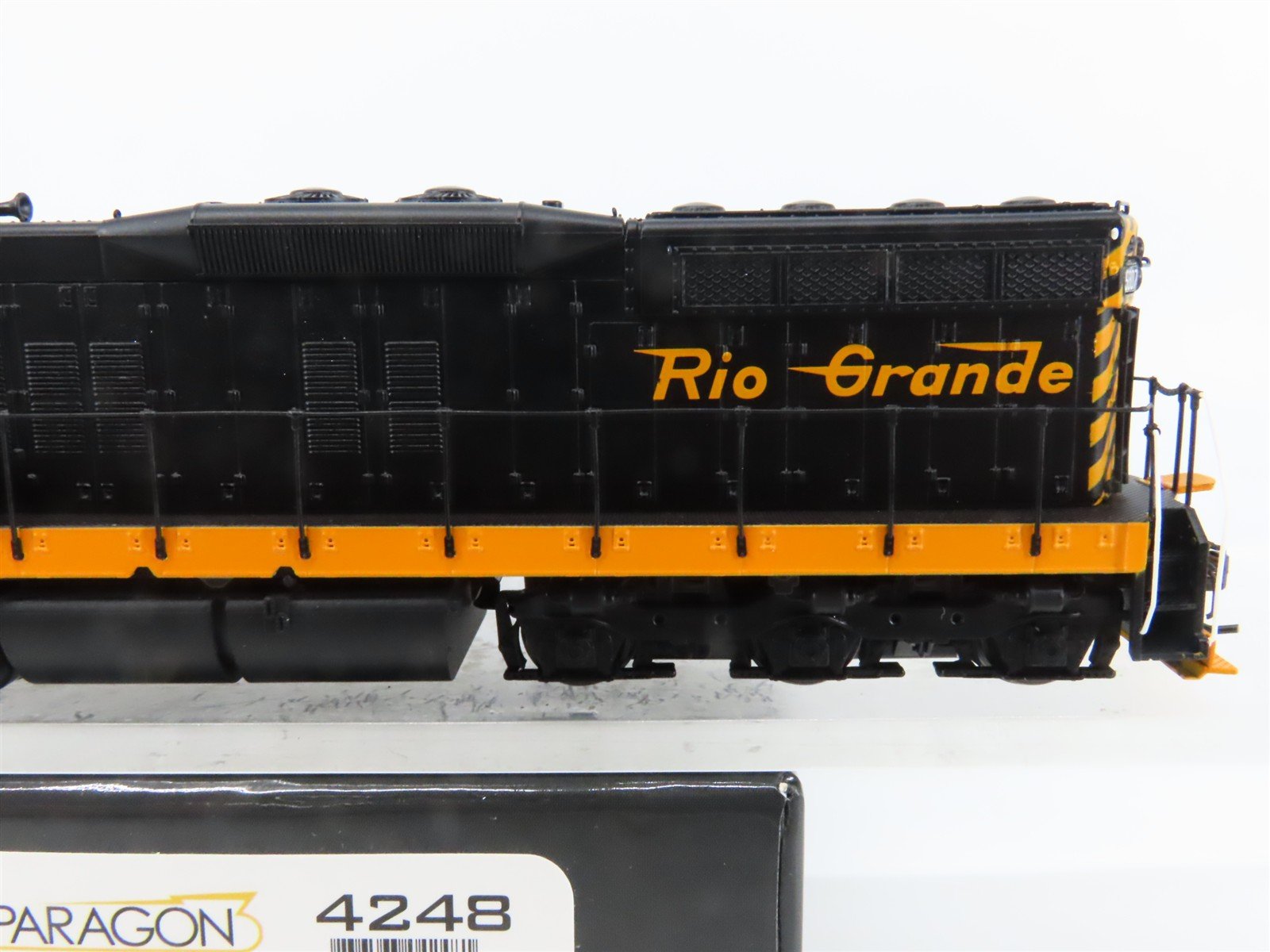 HO Broadway Limited BLI 4248 D&RGW Rio Grande EMD SD9 Diesel #5307 - Paragon3