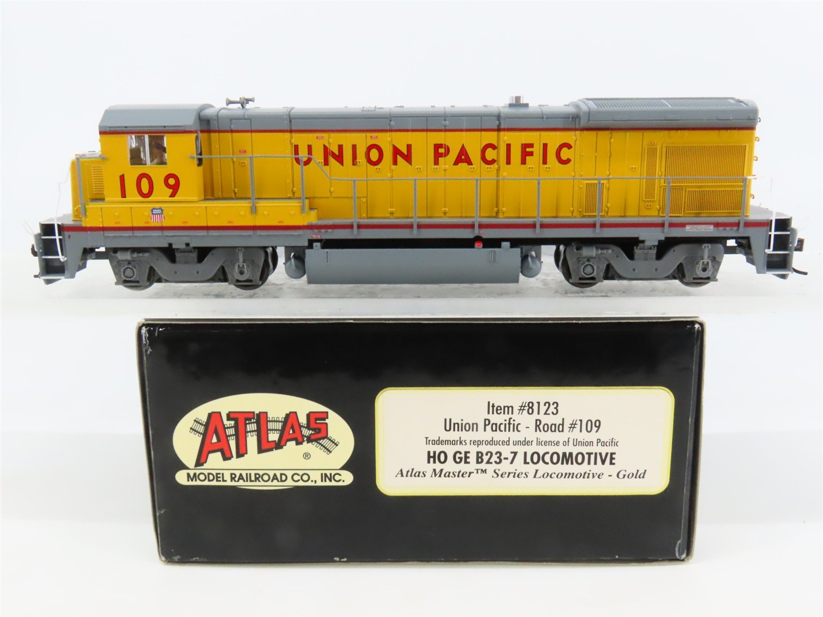 HO Atlas Master Gold 8123 UP Union Pacific GE B23-7 Diesel #109 w/ DCC & Sound