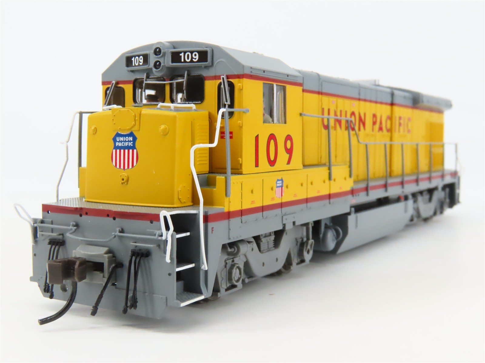 HO Atlas Master Gold 8123 UP Union Pacific GE B23-7 Diesel #109 w/ DCC & Sound