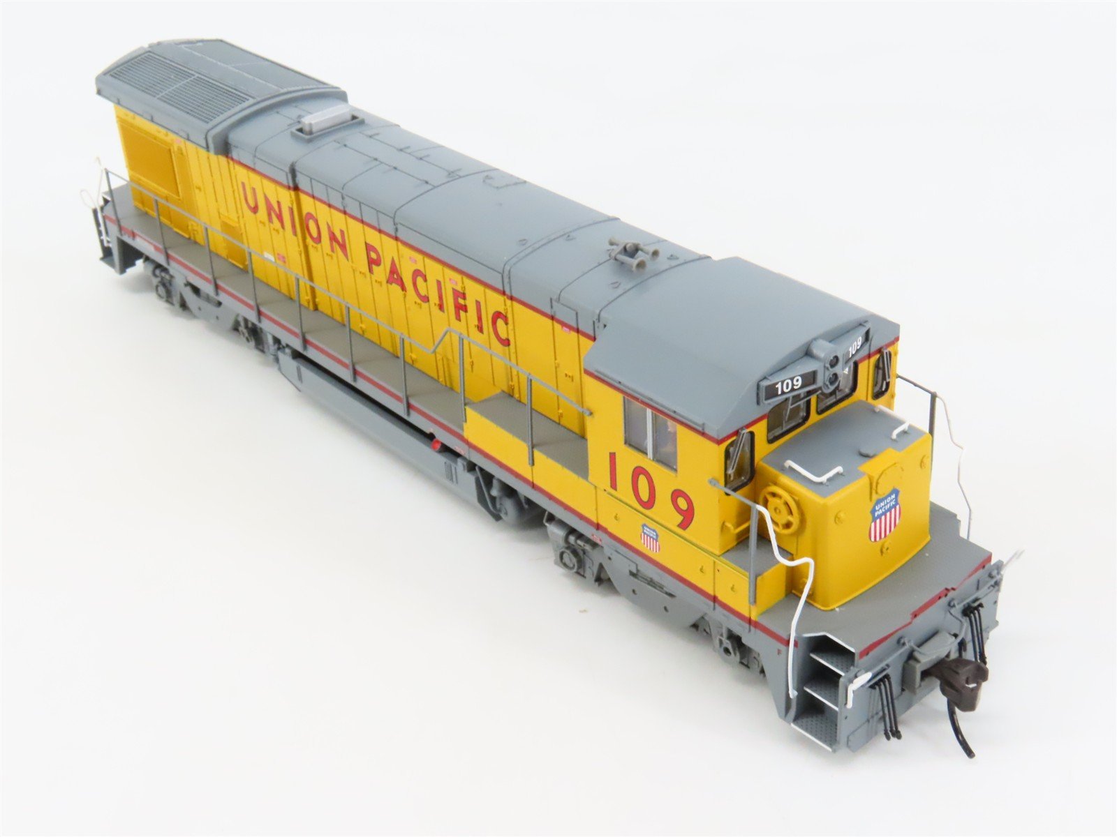 HO Atlas Master Gold 8123 UP Union Pacific GE B23-7 Diesel #109 w/ DCC & Sound