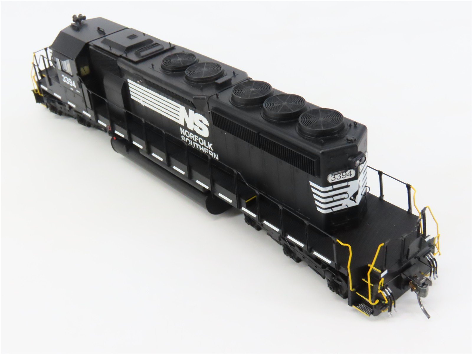 HO InterMountain 49326S-02 NS Norfolk Southern SD40-2 Diesel #3394 w/DCC & Sound