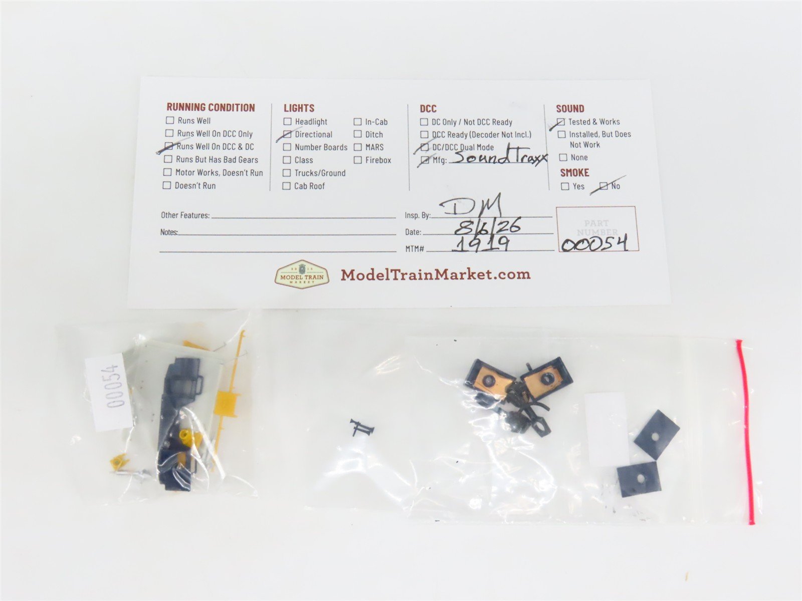 HO Scale Proto 2000 920-41801 BNSF/Santa Fe EMD GP60 Diesel #8735 w/ DCC & Sound