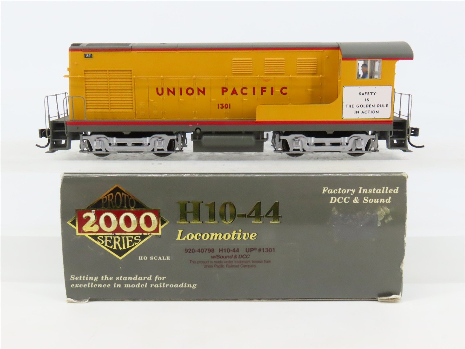 HO Scale Proto 2000 920-40798 UP 