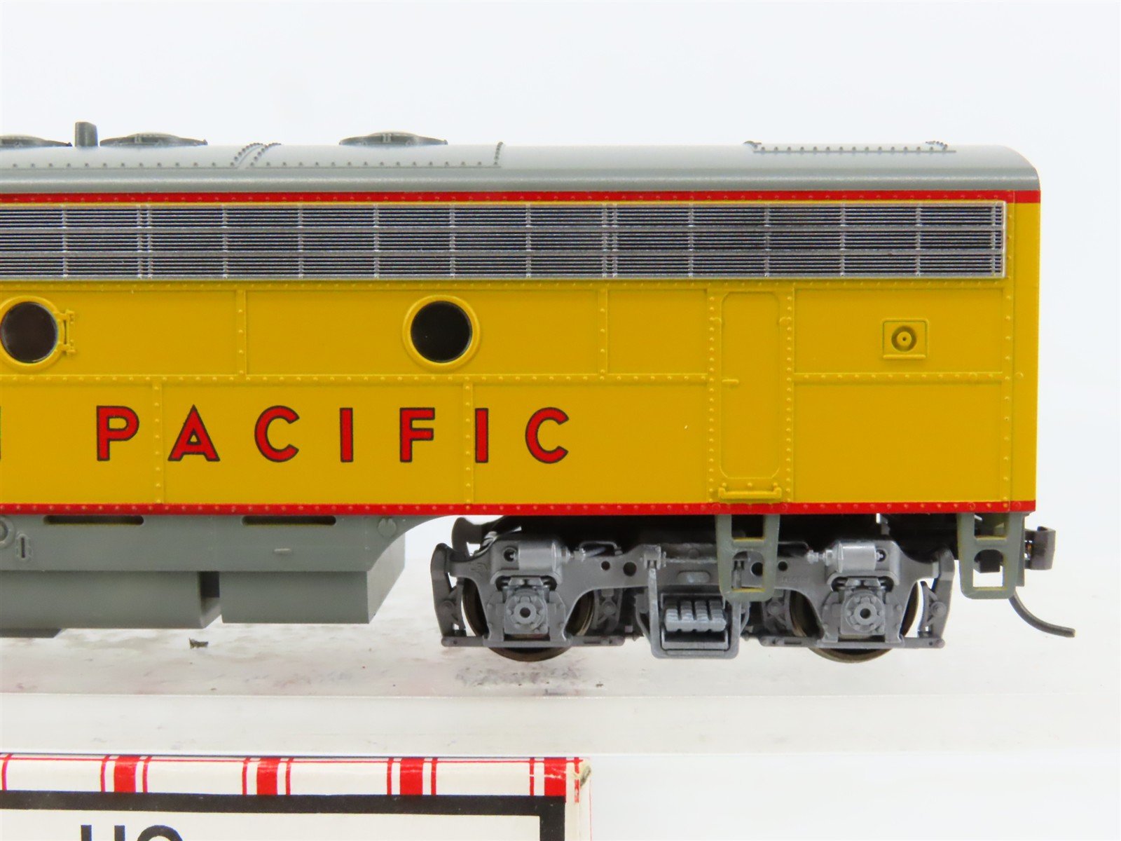 HO Scale Stewart Hobbies 9181 UP Union Pacific EMD F7B Ph. 1 Late Diesel No#