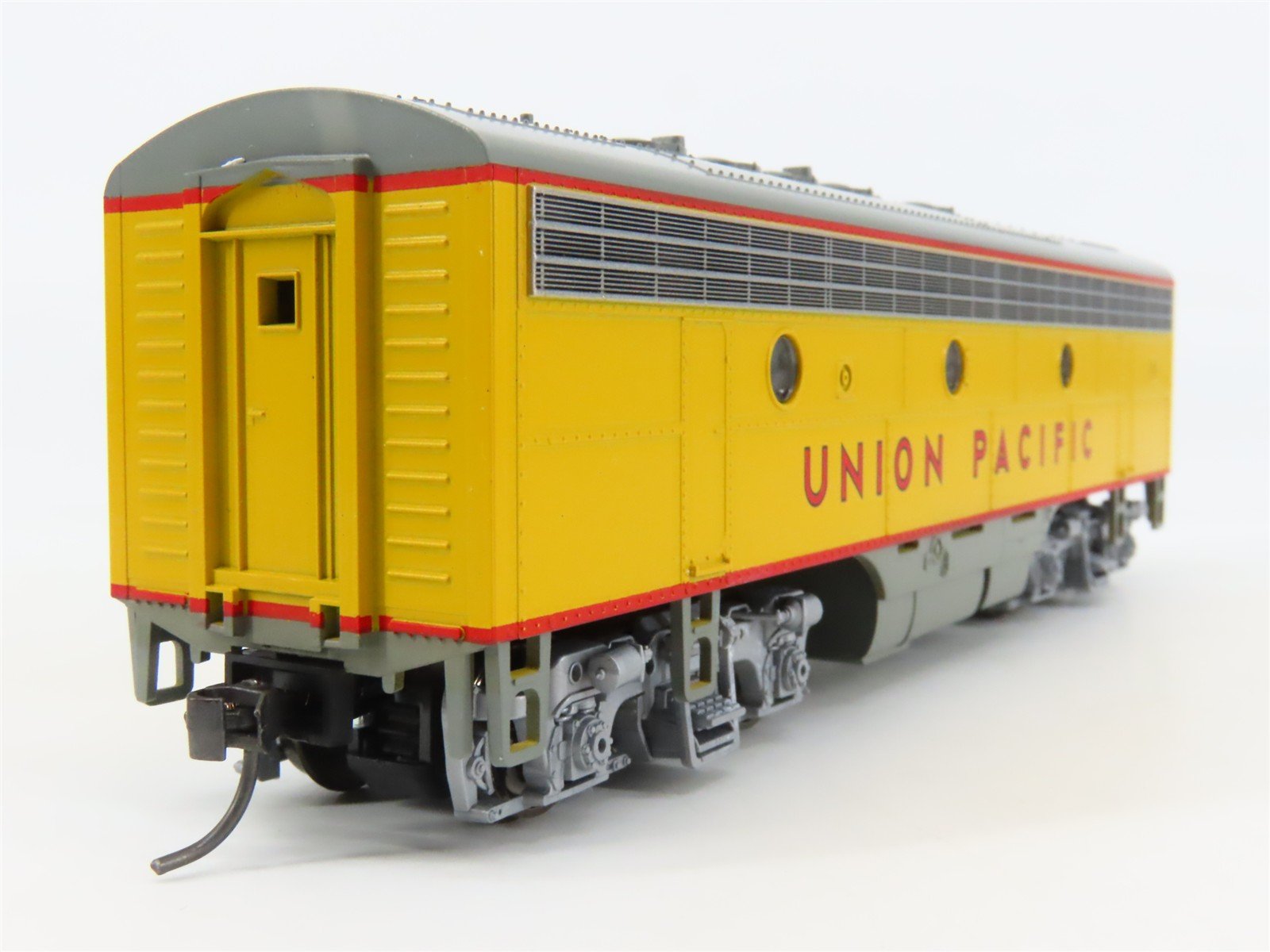 HO Scale Stewart Hobbies 9181 UP Union Pacific EMD F7B Ph. 1 Late Diesel No#
